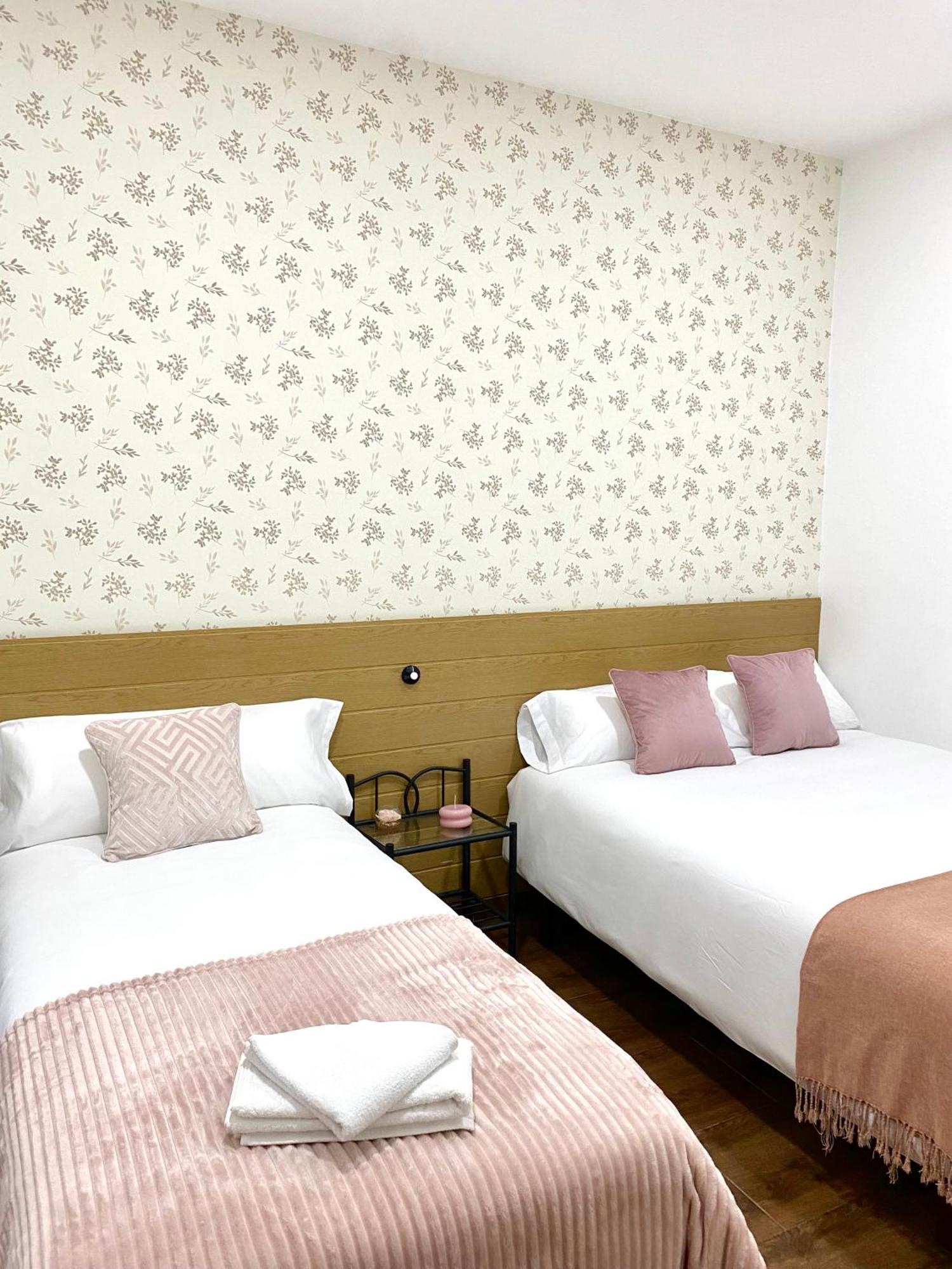Apartamentos Fuencarral II Madrid Room photo